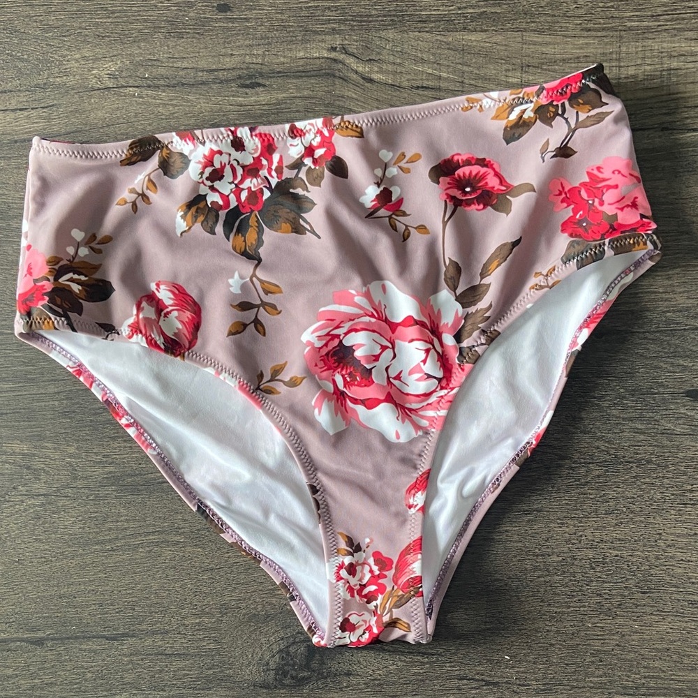 Cupshe Pink Floral Bikini Bottoms Size Large New